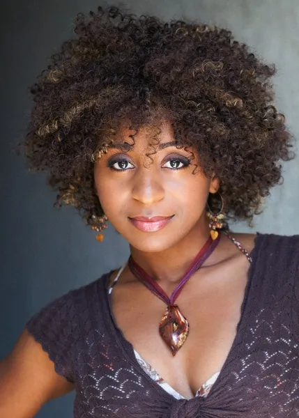 Sophia Thomas headshot