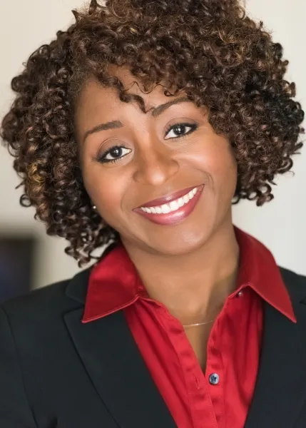 Sophia Thomas headshot