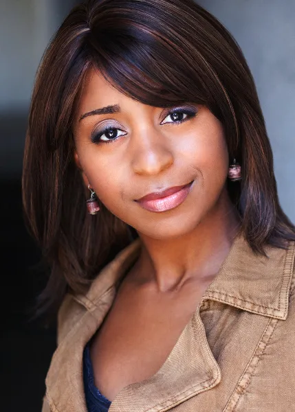 Sophia Thomas headshot