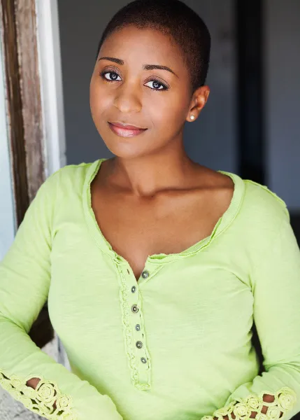 Sophia Thomas headshot
